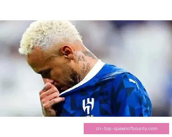 内马尔伤愈复出再遇挫折腿筋再次受伤赛季前景堪忧